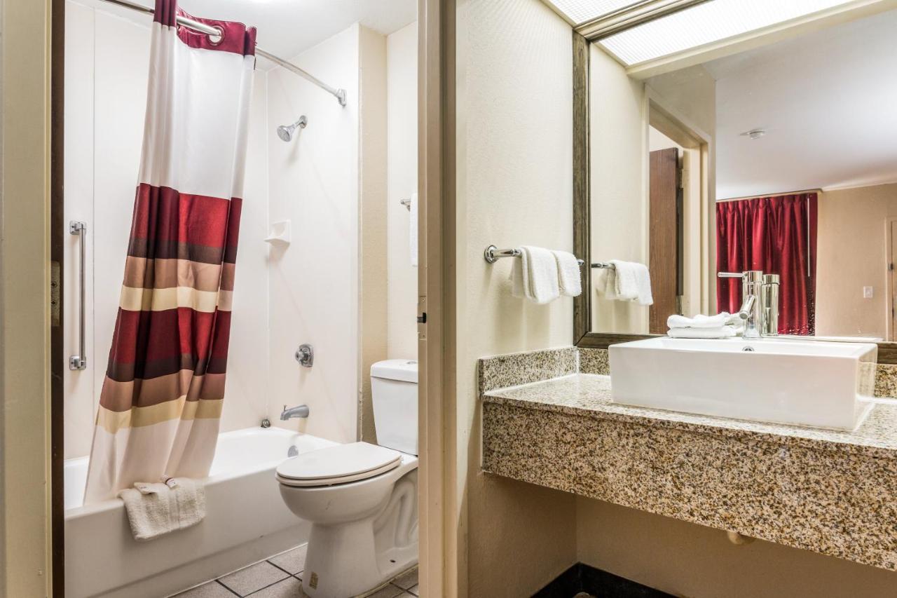 Red Roof Inn Тексаркана Екстериор снимка