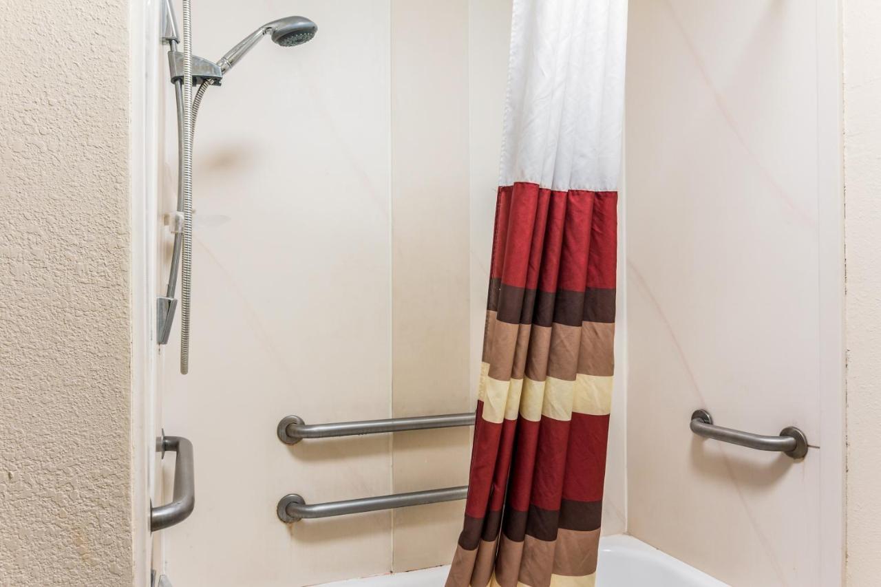 Red Roof Inn Тексаркана Екстериор снимка